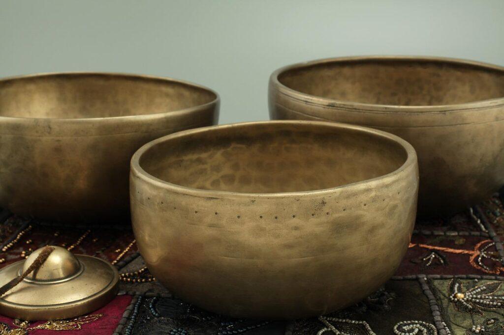 tingsha, dulcimer, singing bowls-4762239.jpg
