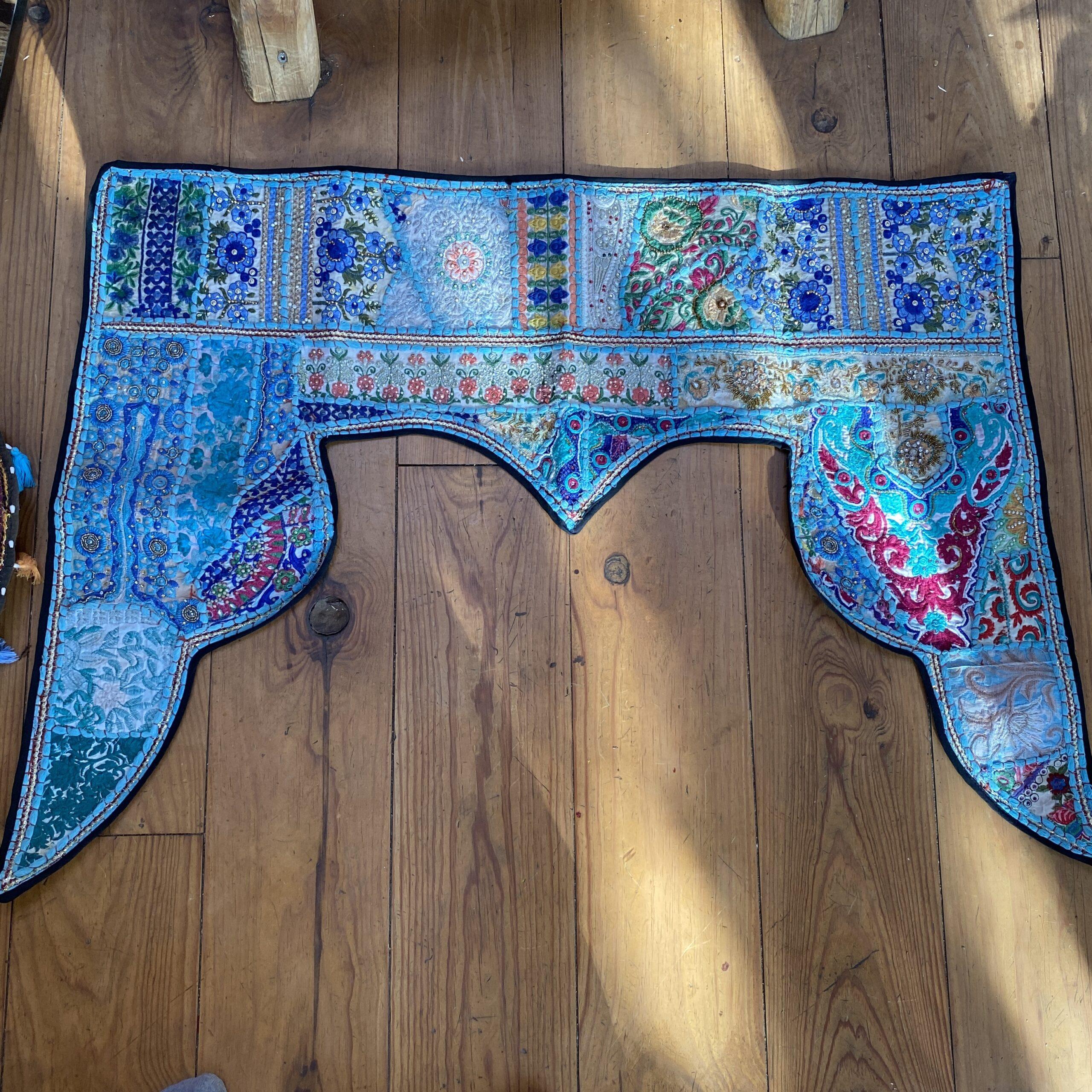 encadrement porte bleu 1