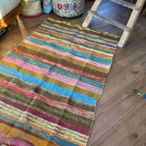 tapis tissé jaune 2