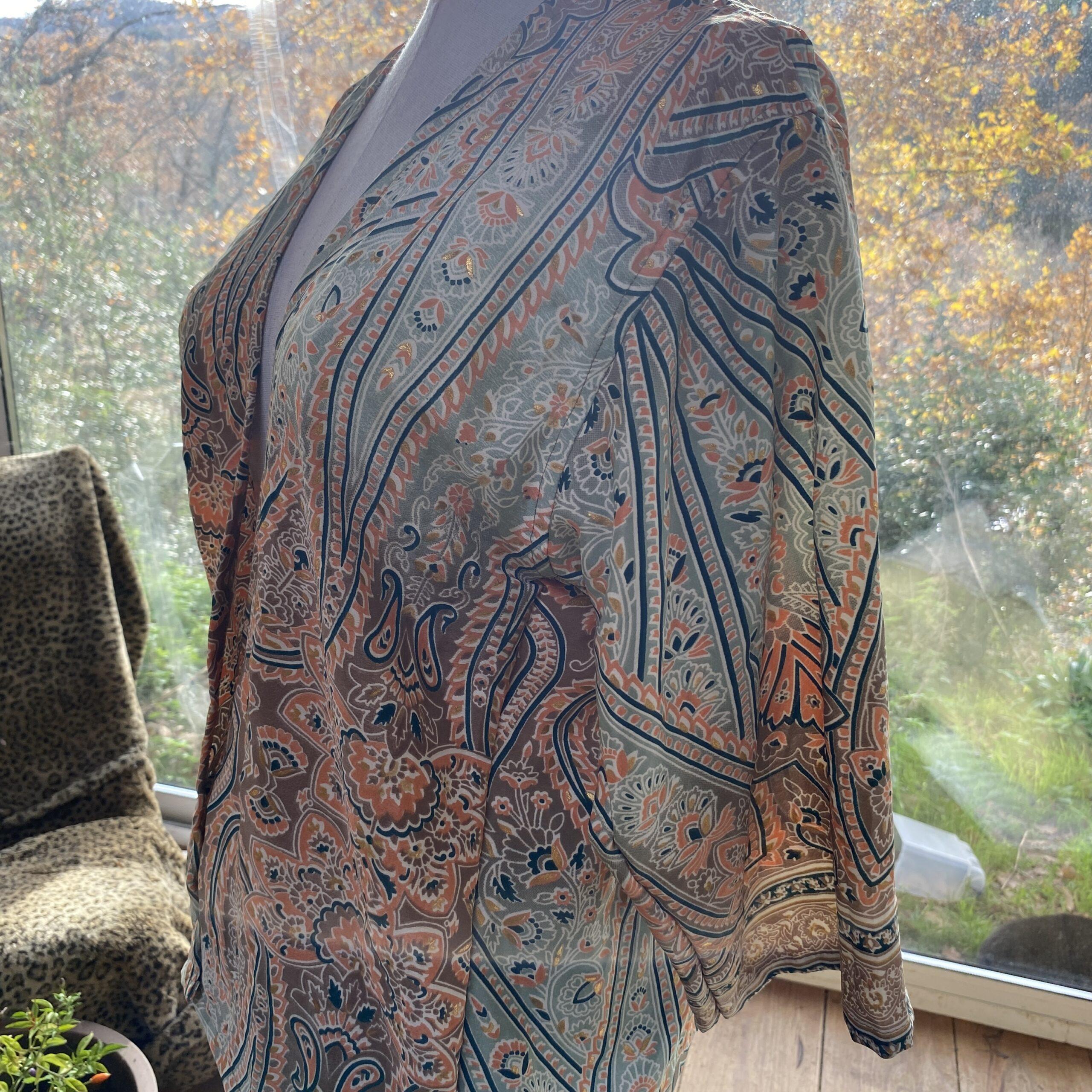 petit gilet polysilk vert et orange 4