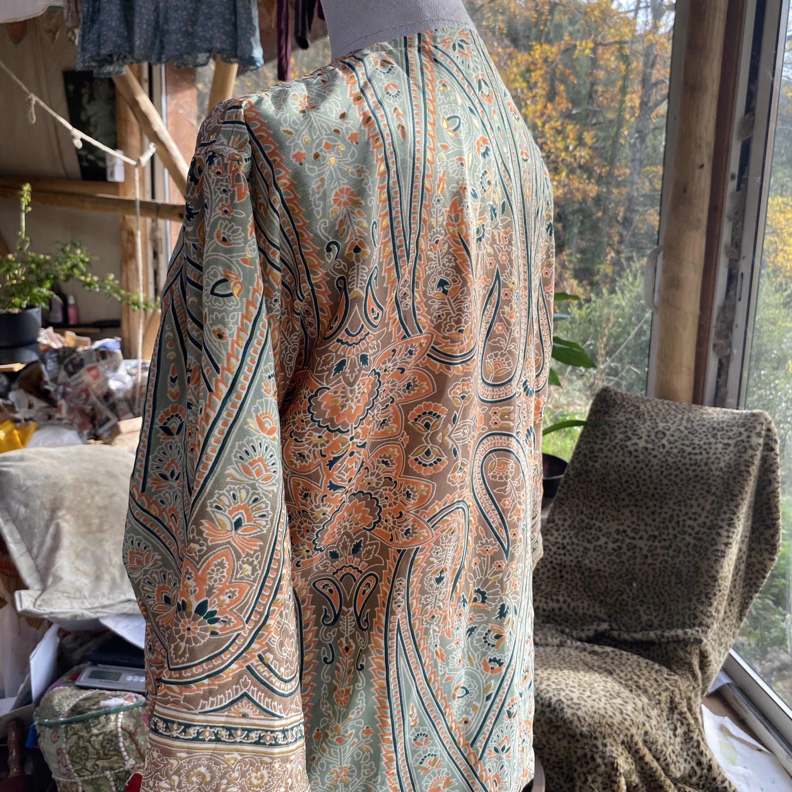 petit gilet polysilk vert et orange 5