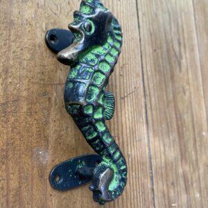 poignee laiton hippocampe 2