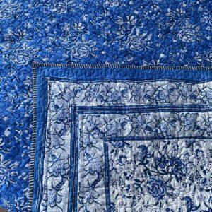 couvre lit blockprint bleu blanc roses 5