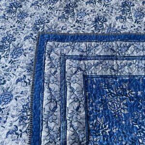 couvre lit blockprint bleu blanc roses 9