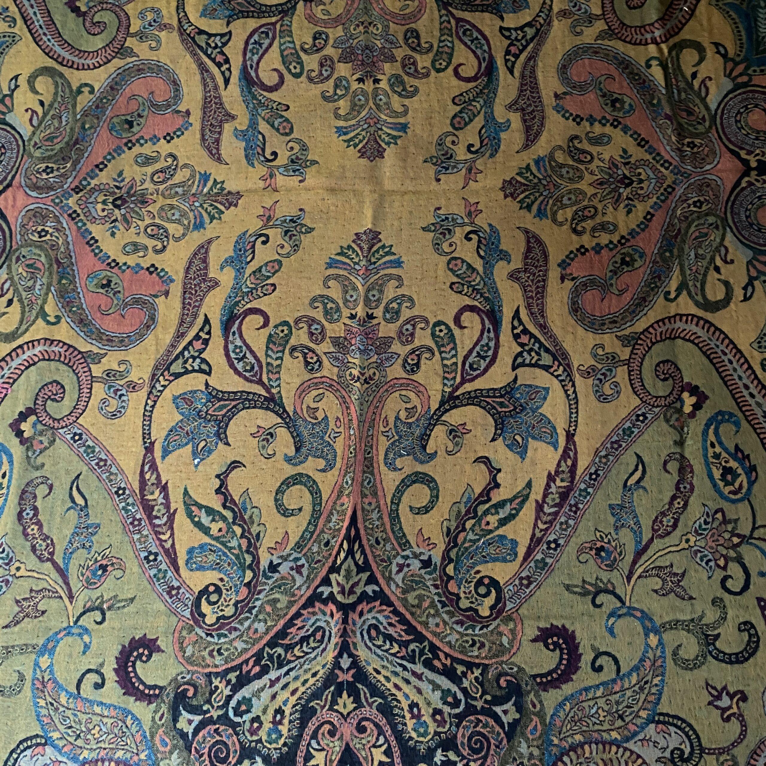 couvertutre tissée noire violet turquoise verso detail