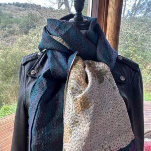 echarpe kantha bleu petrole et beige fleurs 7