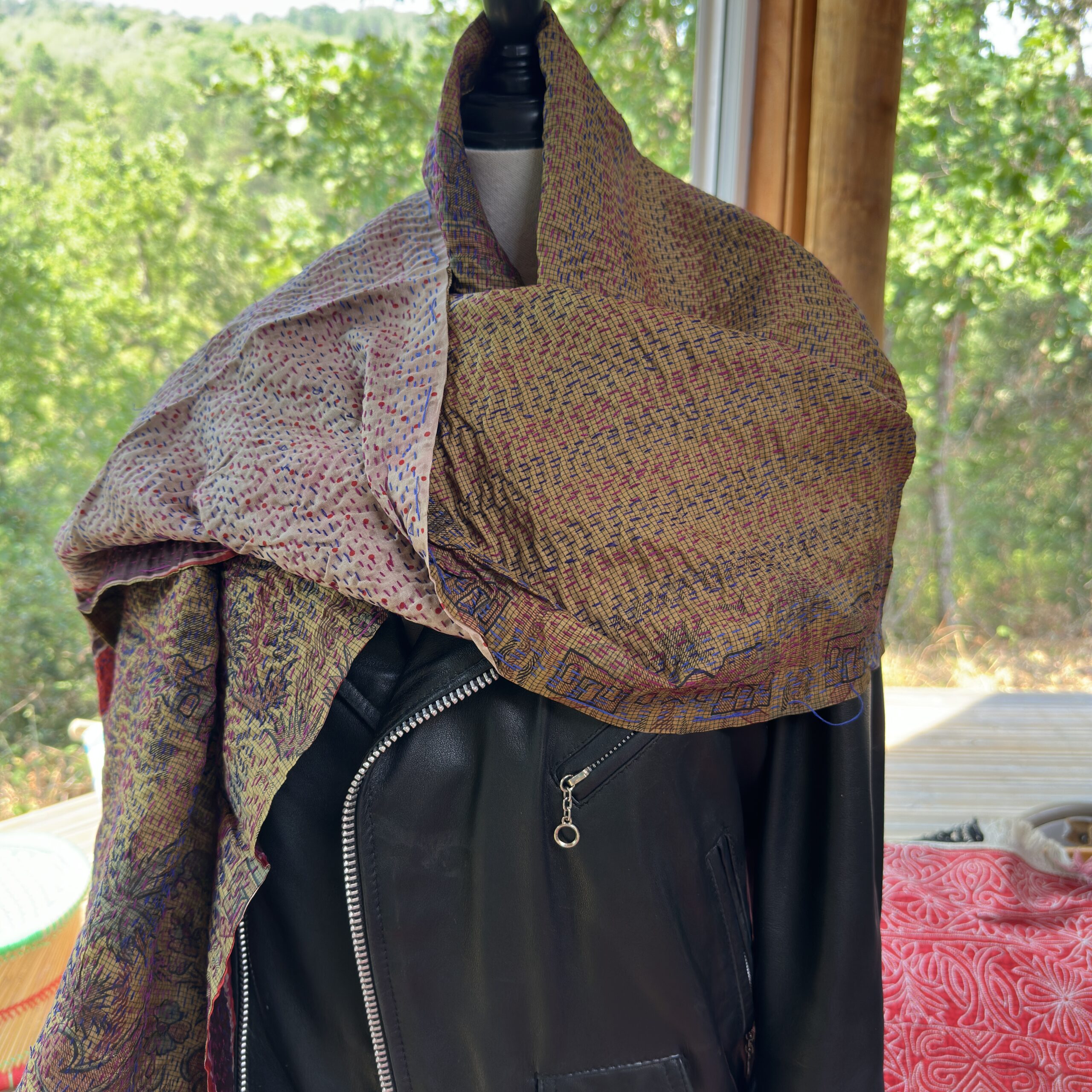 echarpe khanta beige dore et blanc rouge violet 2
