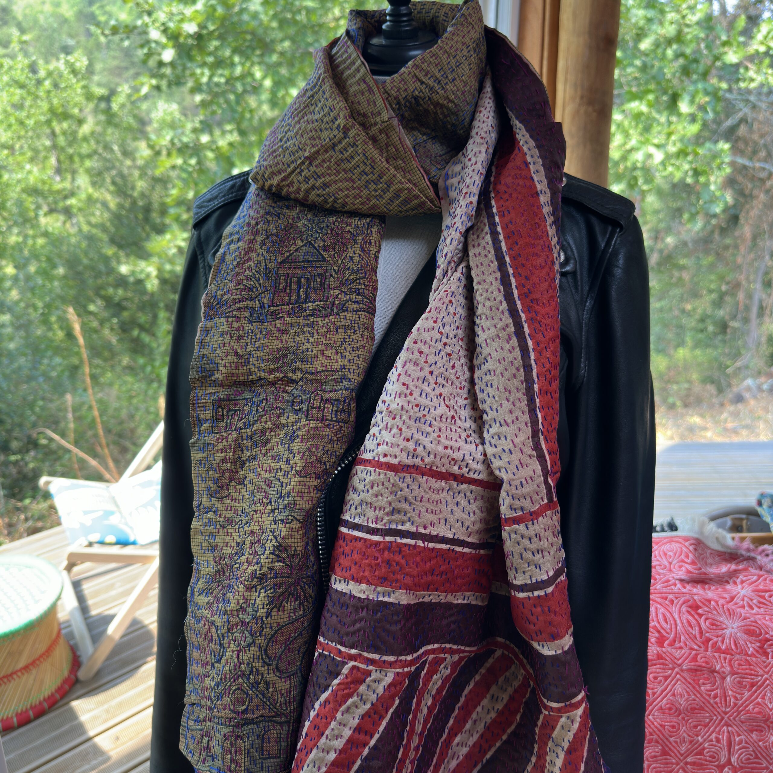 echarpe khanta beige dore et blanc rouge violet 5
