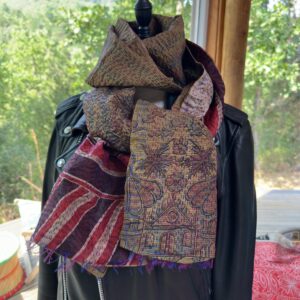 echarpe khanta beige dore et blanc rouge violet 6