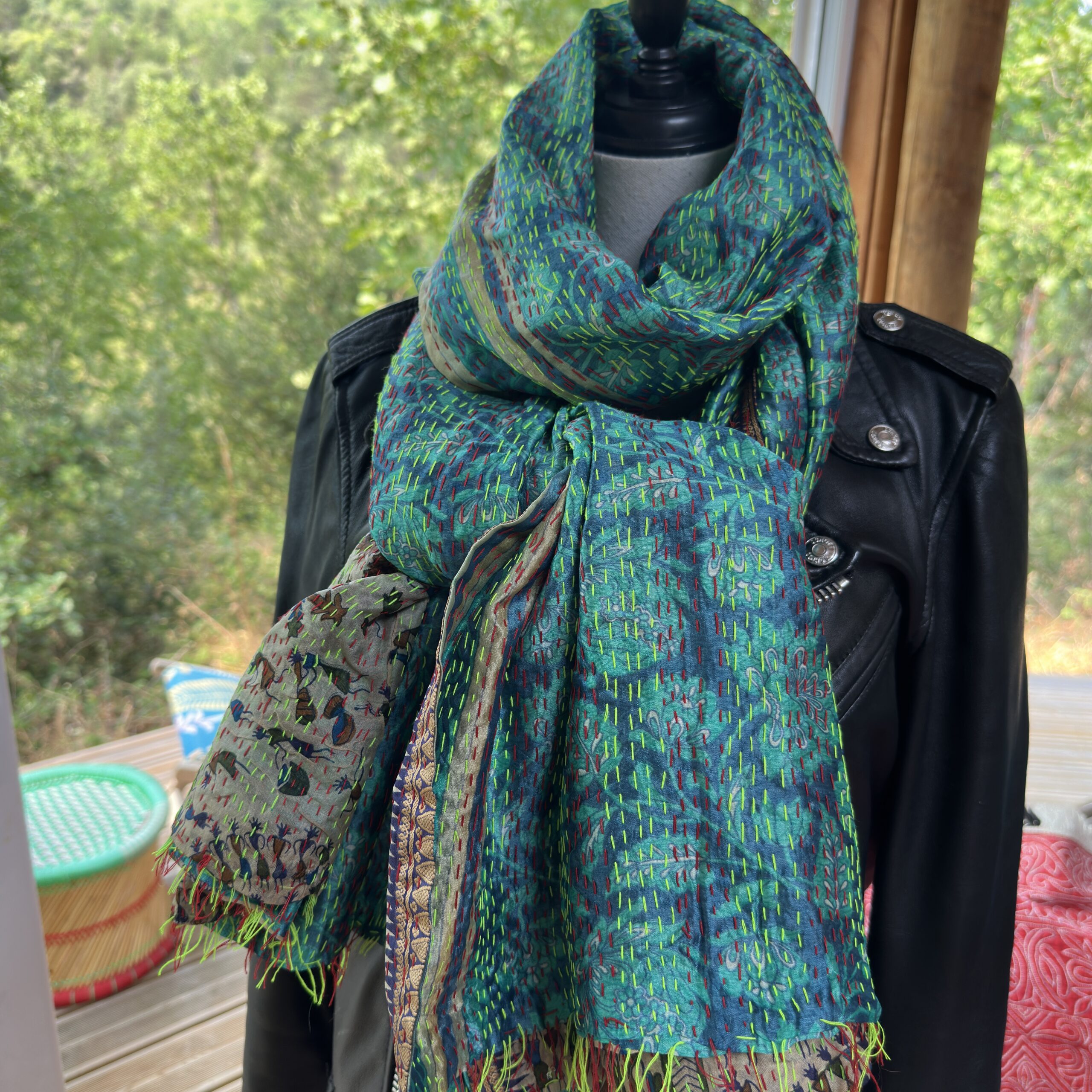 etole khanta turquoise et beige motifs tribaux 6