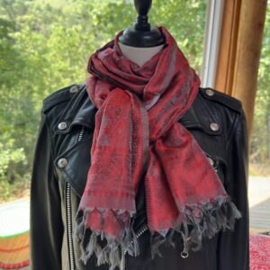 etole soie katan gris rouge 3