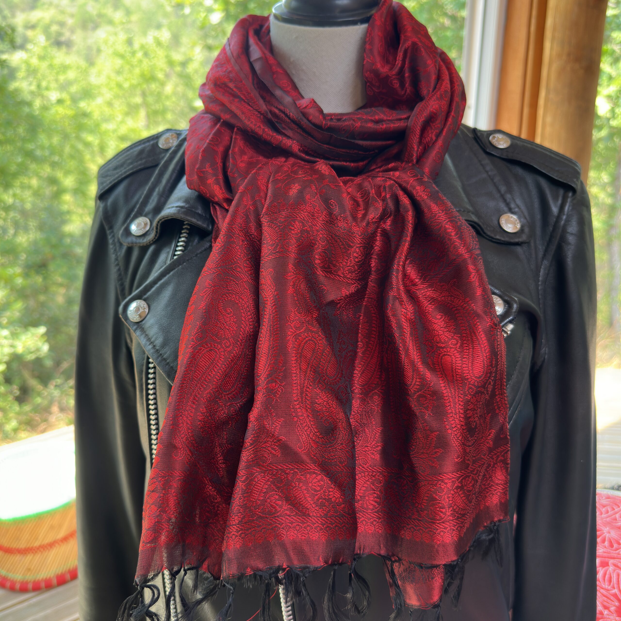 etole soie katan noir rouge 3