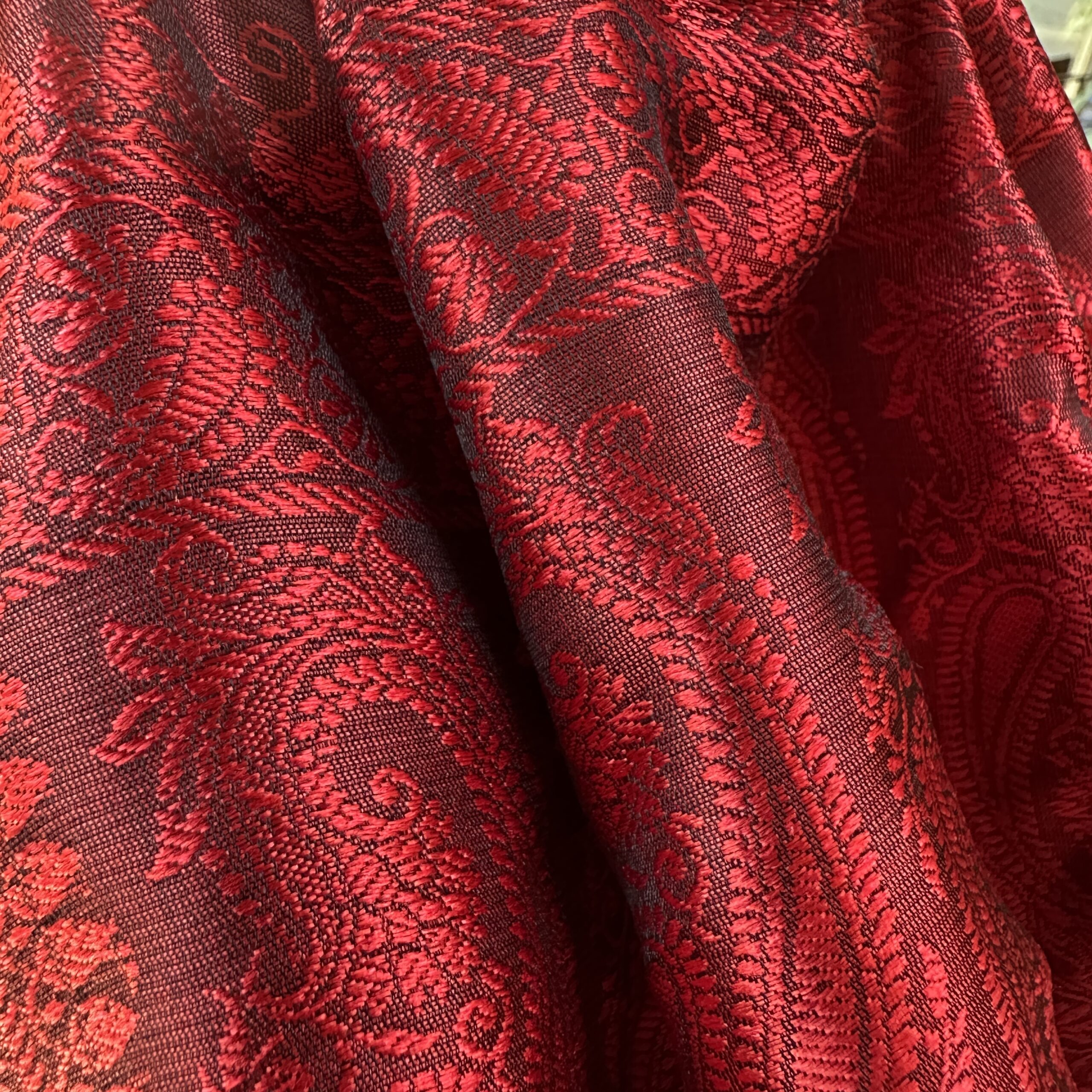 etole soie katan noir rouge 4