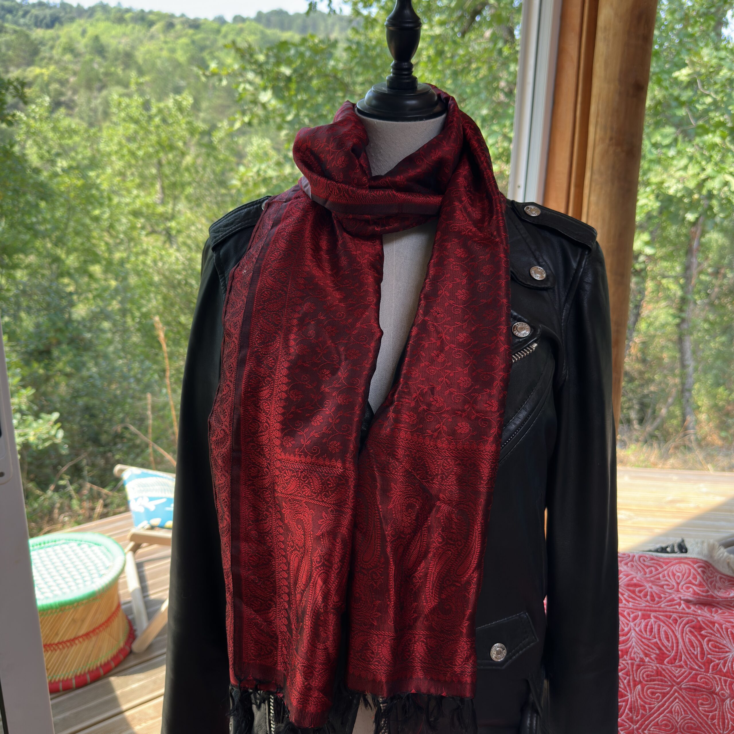 etole soie katan noir rouge 5
