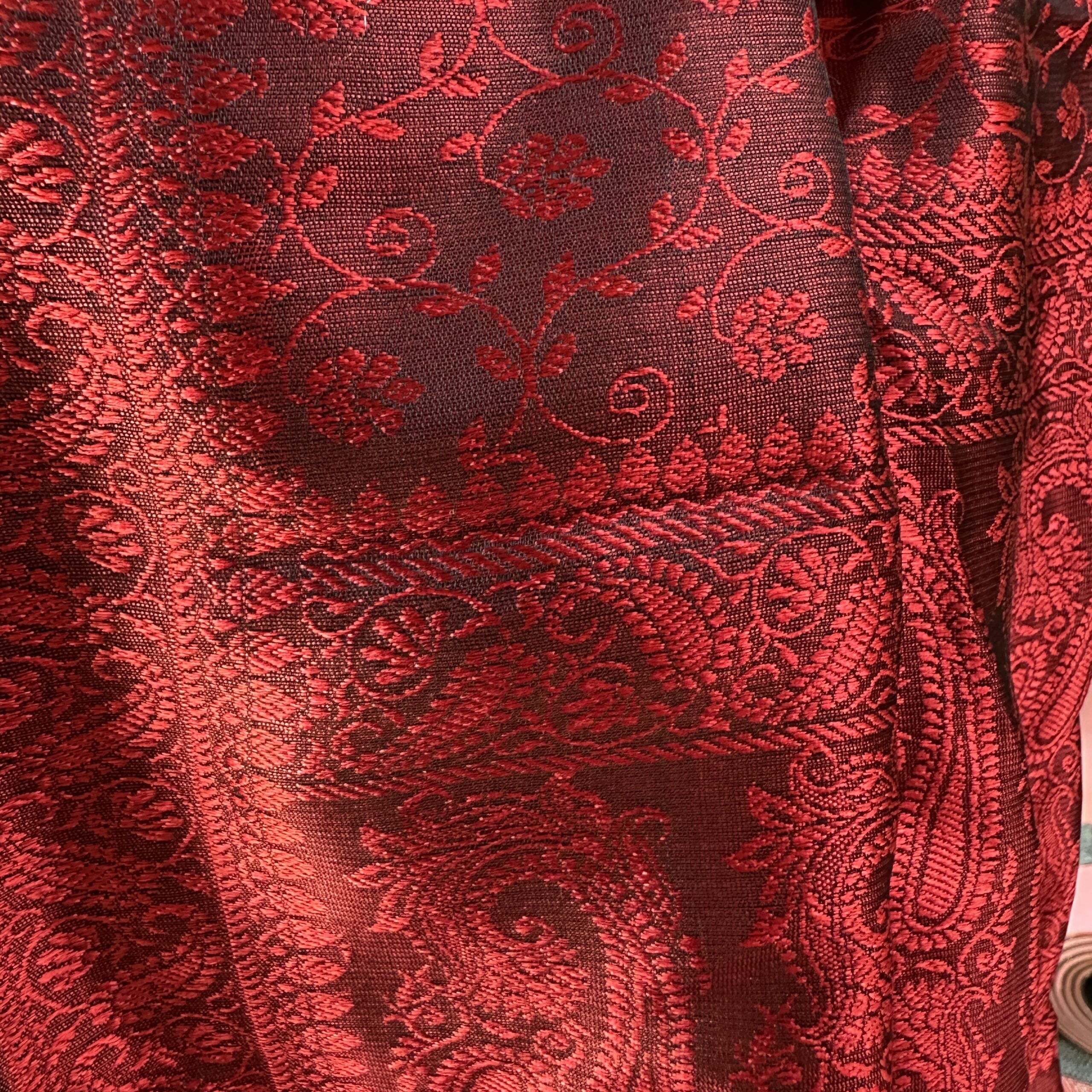 etole soie katan noir rouge 6